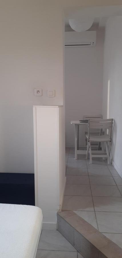 Appartamento Mas Vincent La Fare-les-Oliviers Esterno foto