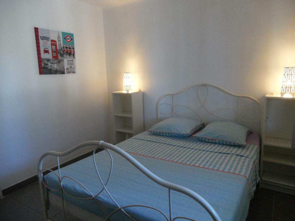 Appartamento Mas Vincent La Fare-les-Oliviers Esterno foto